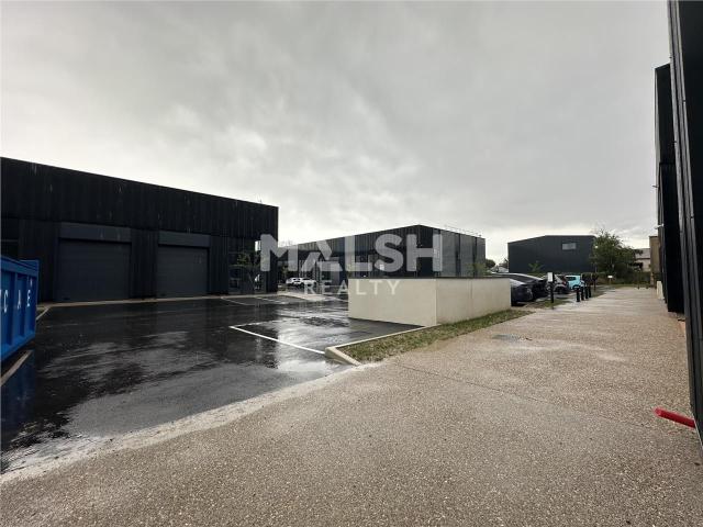 Local Commercial vente à Bourg-en-Bresse, Trévoux