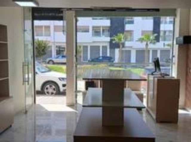 Local commercial vente à Rbat