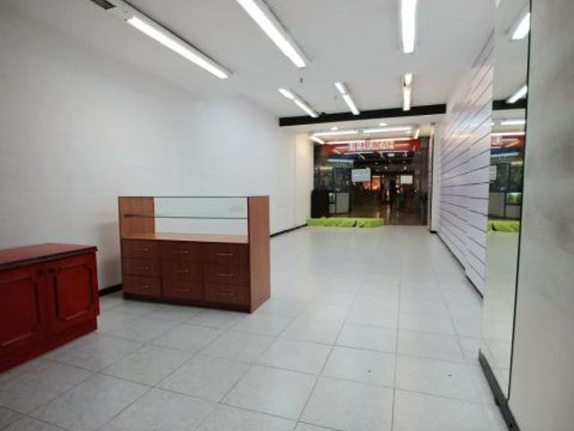 Local Comercial en alquiler en Cornellà De Llobregat, Can Fatjó