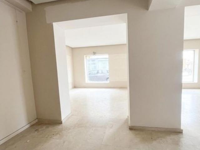 Local Comercial en alquiler en Los Remedios, Sevilla