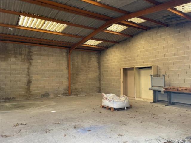 Local Commercial vente à Oulchy-le-château