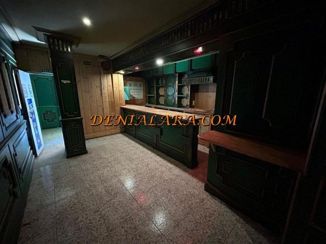 Local Comercial en alquiler en Barri Port / Centro, la Marina Alta