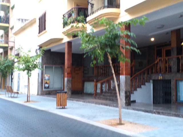 Local Comercial en alquiler en Barri Port / Centro, la Marina Alta