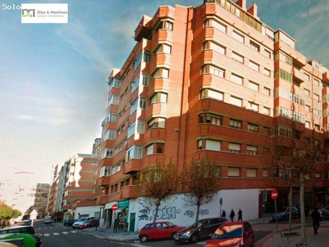 Local Comercial en venta en Chantría, León