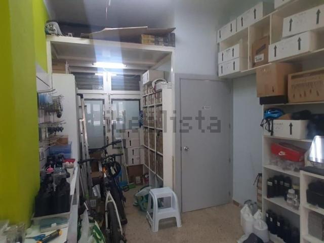 Local Comercial en venta en Sabadell, Sant Oleguer