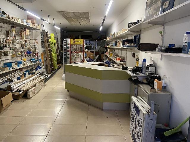 Local Comercial en alquiler en Girona, Eixample