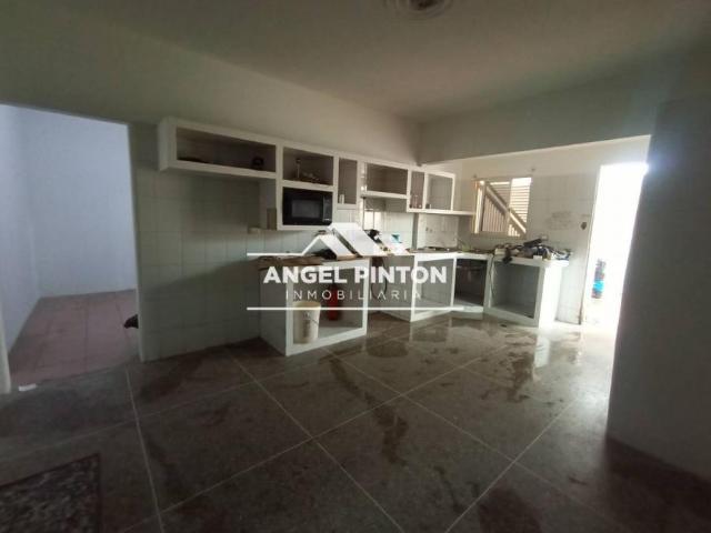 Local Comercial en alquiler en Cacique Mara, Maracaibo
