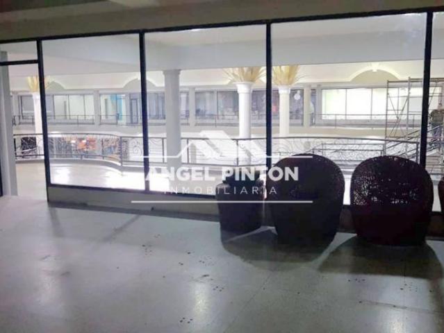 Local Comercial en alquiler en Cacique Mara, Maracaibo