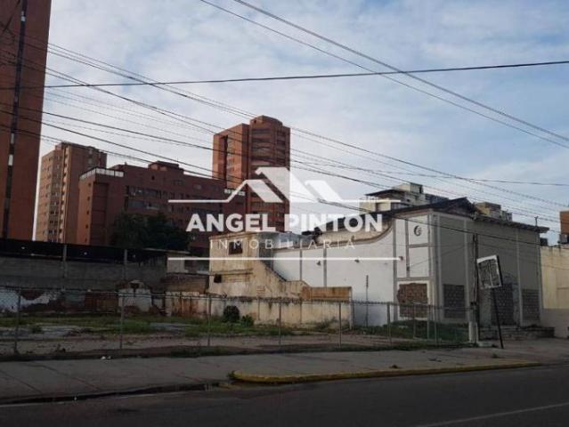Local Comercial en alquiler en Cacique Mara, Maracaibo
