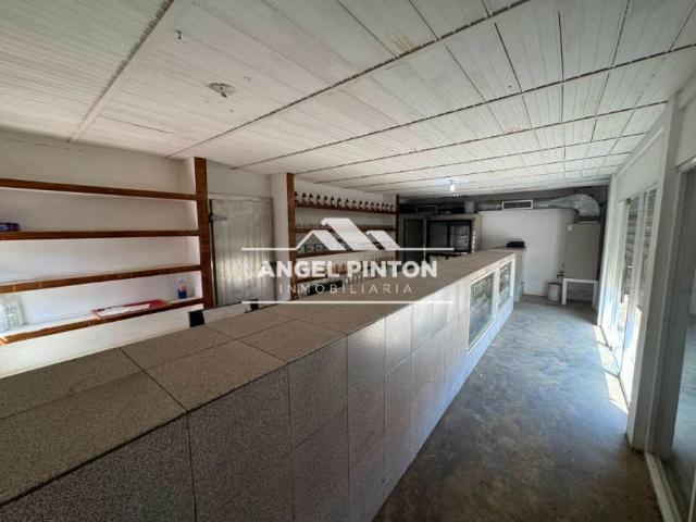 Local Comercial en alquiler en Cacique Mara, Maracaibo