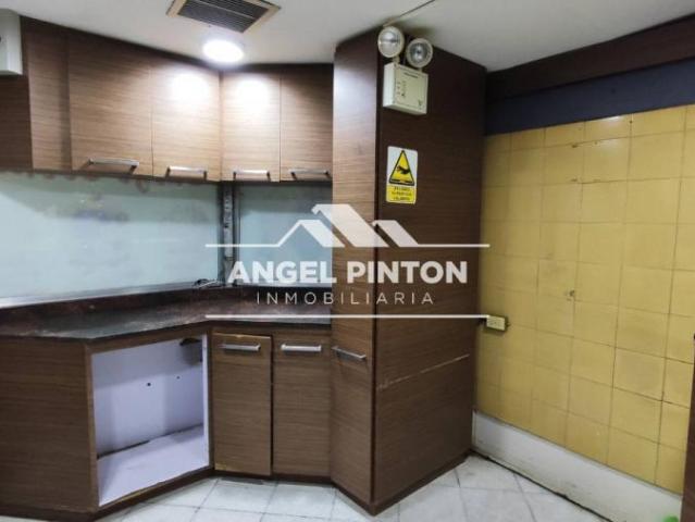 Local Comercial en alquiler en Cacique Mara, Maracaibo