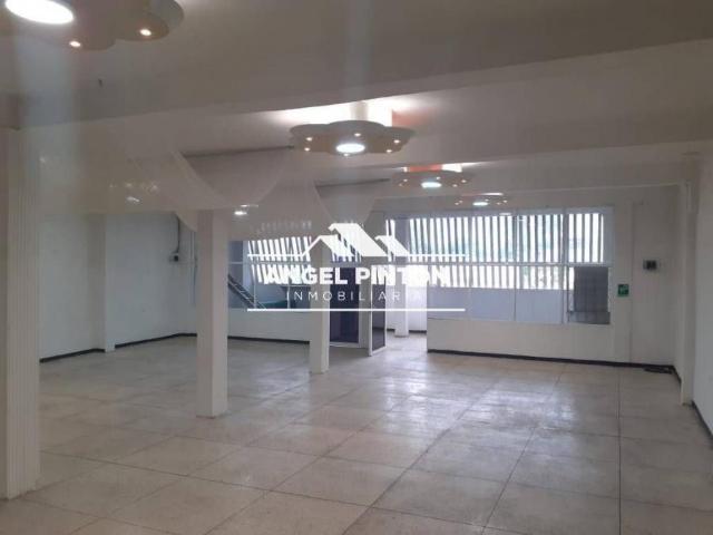 Local Comercial en alquiler en Cacique Mara, Maracaibo
