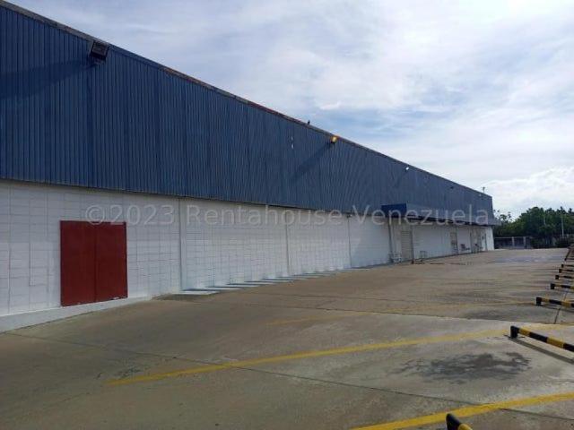 Local Comercial en alquiler en Cacique Mara, Maracaibo