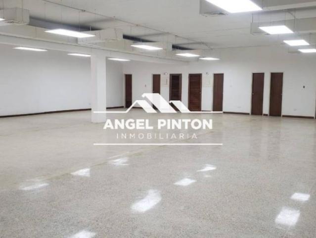 Local Comercial en alquiler en Cacique Mara, Maracaibo