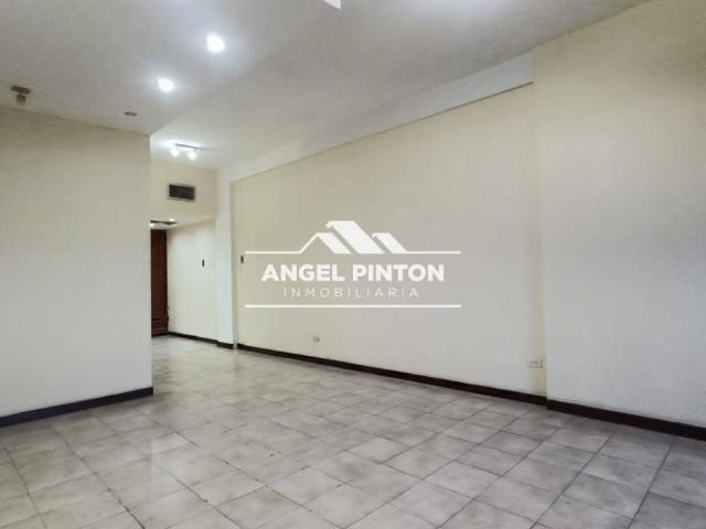 Local Comercial en alquiler en Cacique Mara, Maracaibo