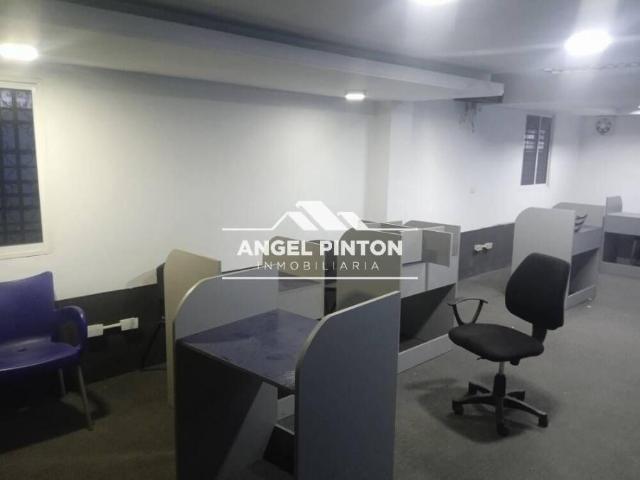 Local Comercial en alquiler en Cacique Mara, Maracaibo