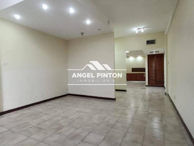 Local Comercial en alquiler en Cacique Mara, Maracaibo