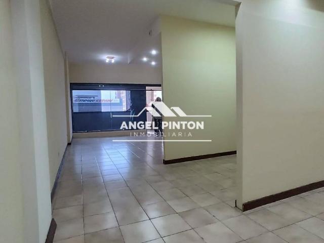 Local Comercial en alquiler en Cacique Mara, Maracaibo