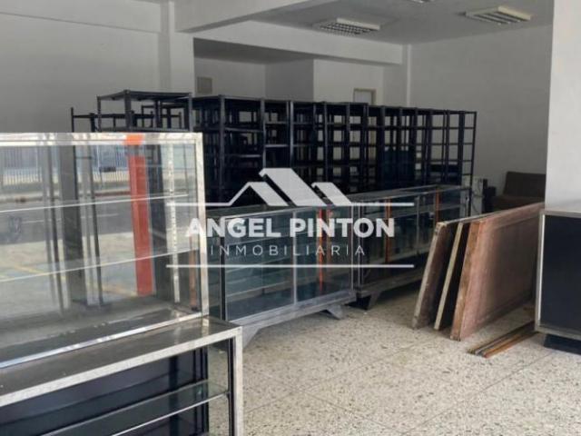 Local Comercial en alquiler en Cacique Mara, Maracaibo