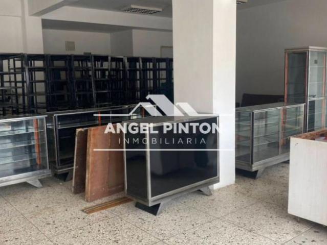 Local Comercial en alquiler en Cacique Mara, Maracaibo