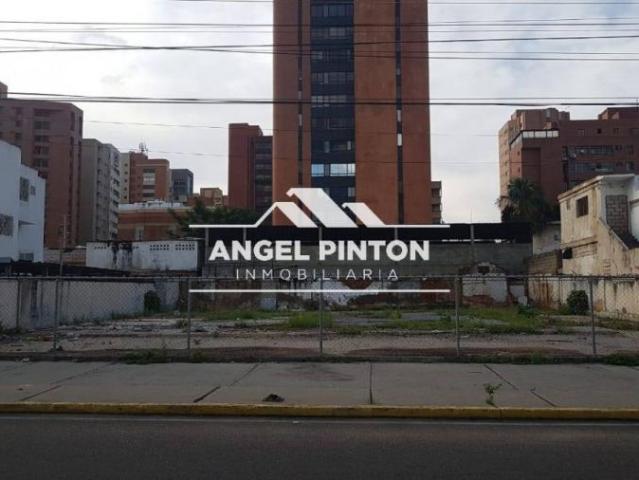 Local Comercial en alquiler en Cacique Mara, Maracaibo