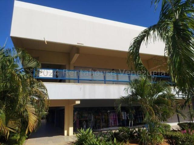 Local Comercial en alquiler en Cacique Mara, Maracaibo