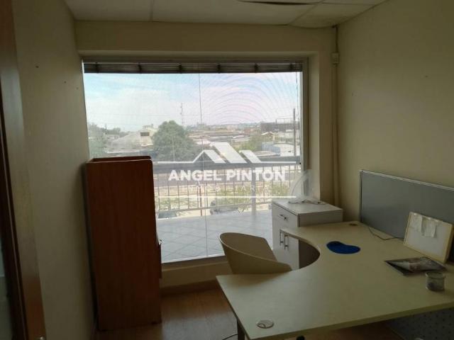 Local Comercial en alquiler en Cacique Mara, Maracaibo