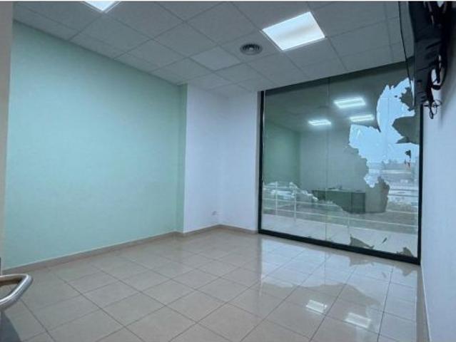 Local Comercial en alquiler en Parque Empresarial de Agrela, A Coruña