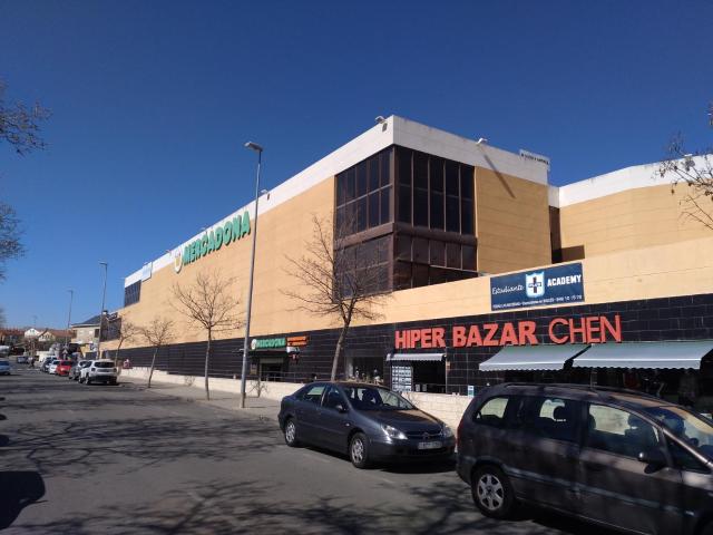 Local Comercial en venta en Cabanillas Del Campo, Castilla-La Mancha