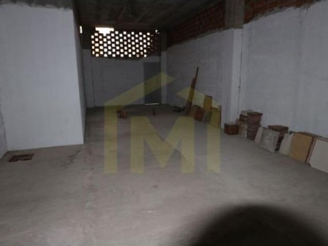 Local Comercial en venta en El Milán, Oviedo