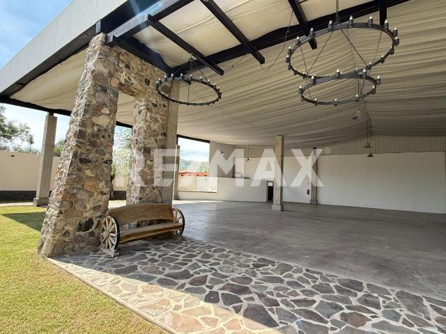 Local Comercial en venta en Tlajomulco De Zúñiga, Jalisco