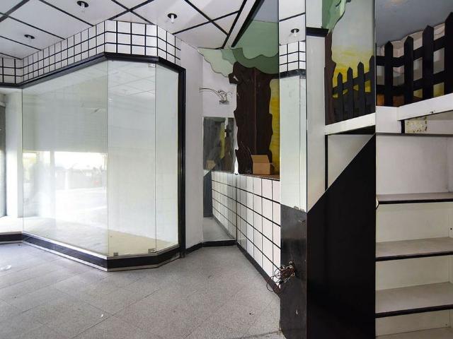 Local Comercial en venta en Singuerlin, Santa Coloma de Gramenet