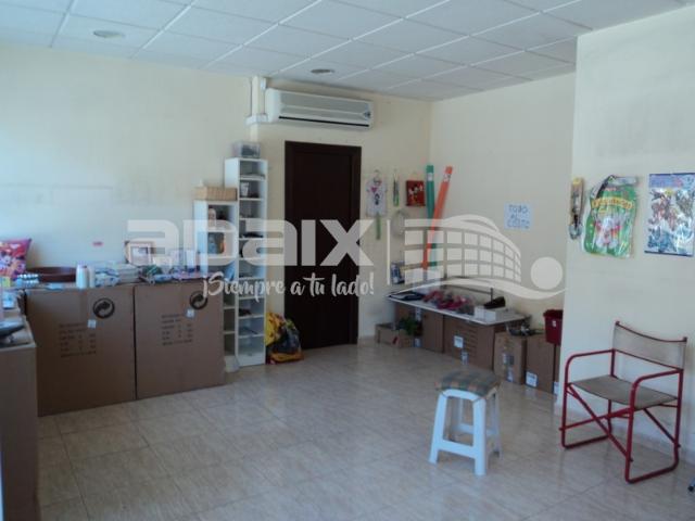 Local Comercial en venta en Lucena, Zona 1 (el Valle y Dehesa de la Villa)