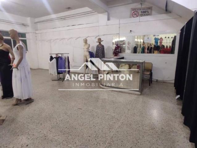 Local Comercial en venta en Cacique Mara, Maracaibo