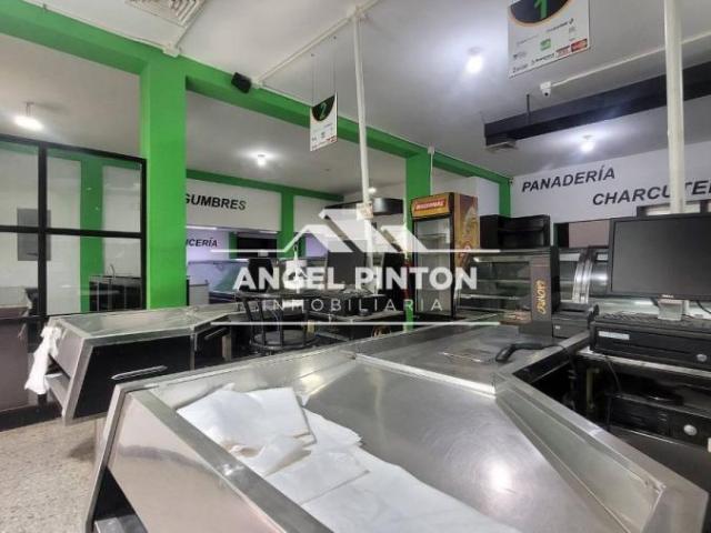 Local Comercial en venta en Cacique Mara, Maracaibo