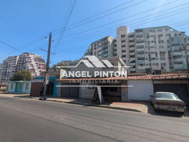 Local Comercial en venta en Cacique Mara, Maracaibo