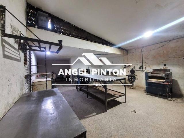 Local Comercial en venta en Cacique Mara, Maracaibo