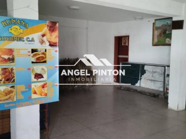 Local Comercial en venta en Cacique Mara, Maracaibo