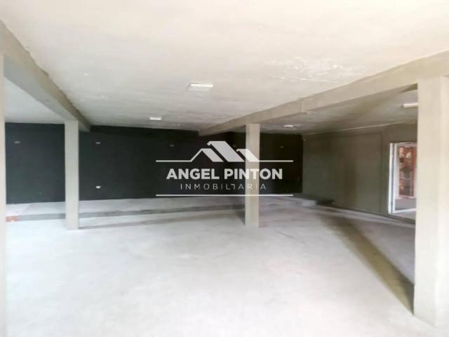 Local Comercial en venta en Cacique Mara, Maracaibo