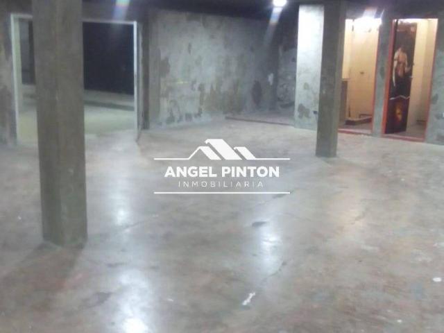 Local Comercial en venta en Cacique Mara, Maracaibo