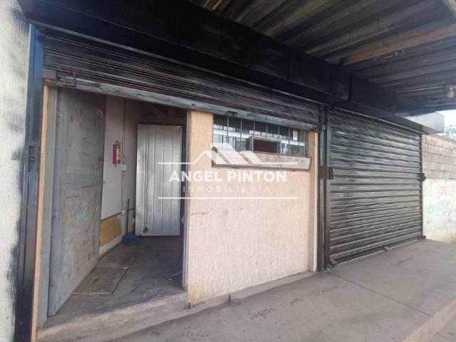 Local Comercial en venta en Cacique Mara, Maracaibo
