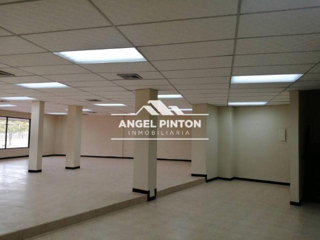 Local Comercial en venta en Cacique Mara, Maracaibo