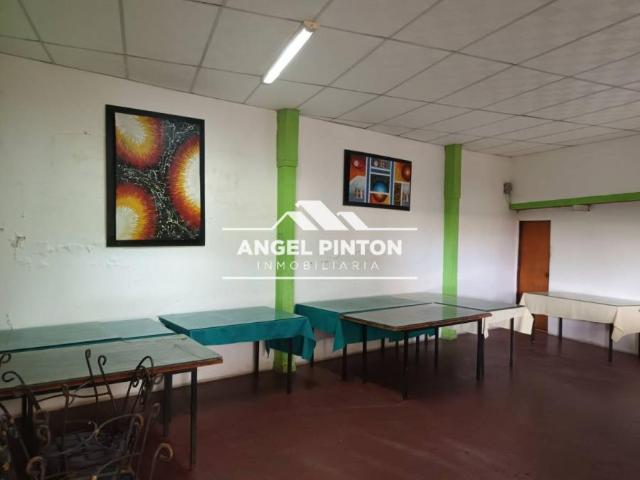 Local Comercial en venta en Cacique Mara, Maracaibo