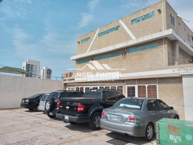 Local Comercial en venta en Cacique Mara, Maracaibo