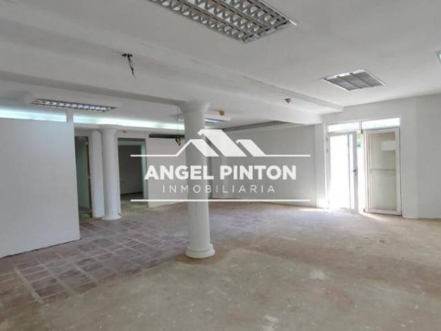 Local Comercial en venta en Cacique Mara, Maracaibo