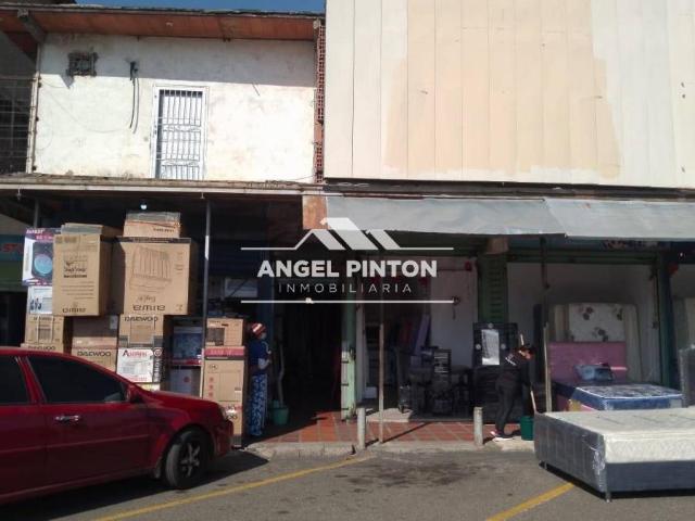 Local Comercial en venta en Cacique Mara, Maracaibo