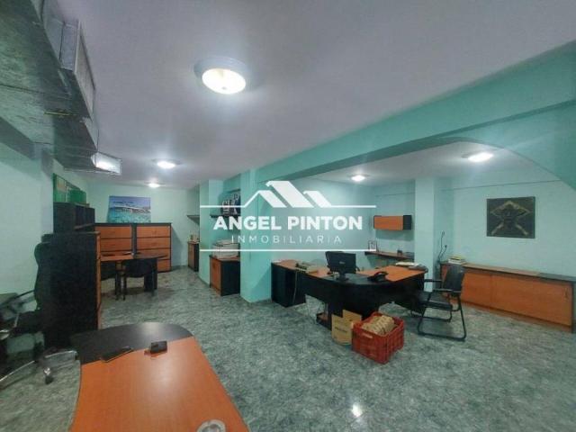 Local Comercial en venta en Cacique Mara, Maracaibo