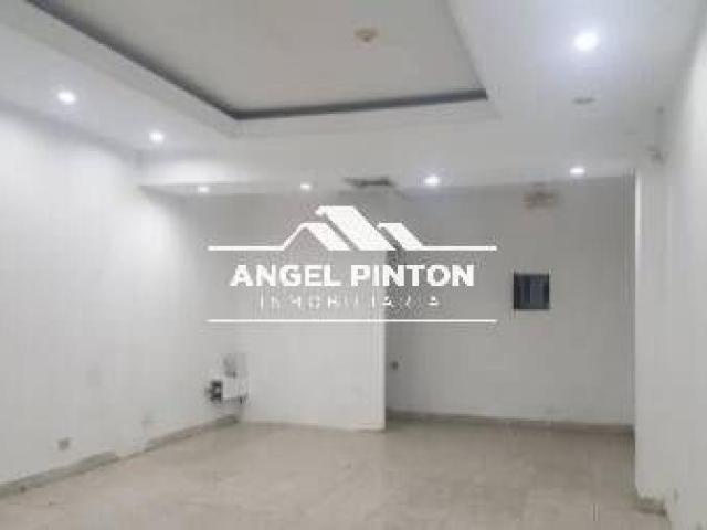 Local Comercial en venta en Cacique Mara, Maracaibo