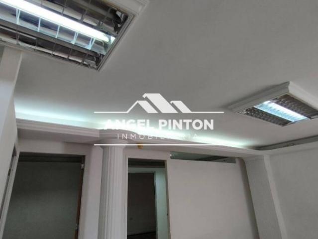 Local Comercial en venta en Cacique Mara, Maracaibo