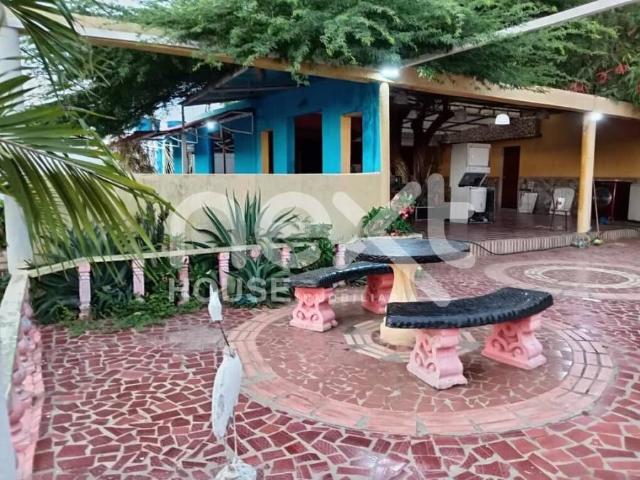 Local Comercial en venta en Cacique Mara, Maracaibo